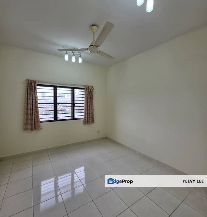 Pelangi Utama Condo Bandar Utama Basic Condition For Sale, Selangor, Bandar Utama