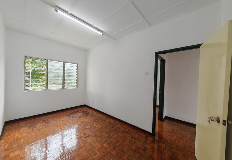 Kampung Sungai Kayu Ara