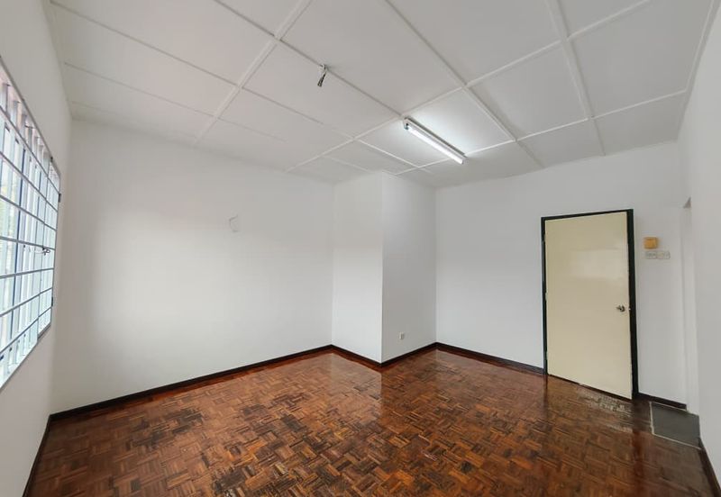 Kampung Sungai Kayu Ara