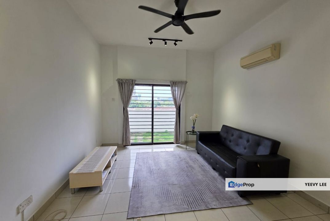 Pelangi Sentral Kota Damansara PJ Renovated Unit with Private Garden Short Walk to MRT, Selangor, Petaling Jaya