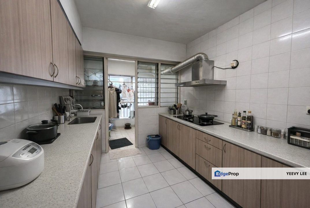 Freehold Mont Kiara Pelangi Well Kept Unit For Sale, Kuala Lumpur, Mont Kiara