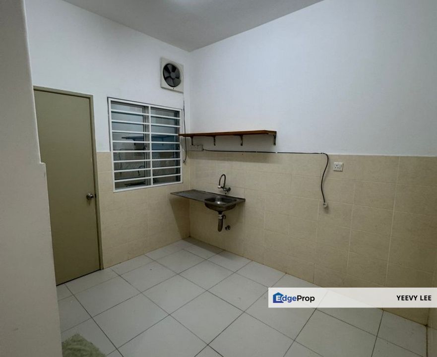 Freehold Taman Pelangi Semenyih Double Storey House Well Maintained For Sale, Selangor, Semenyih