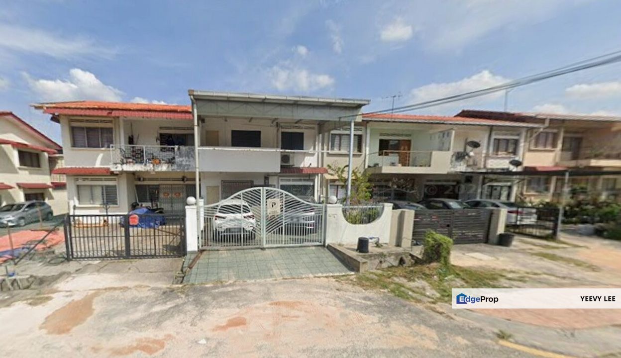 Freehold Taman Paramount Double Storey House Prime Location For Sale, Selangor, Petaling Jaya