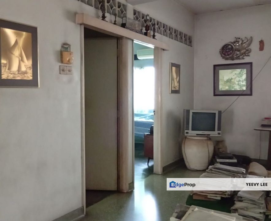 Freehold Taman Paramount Double Storey House Prime Location For Sale, Selangor, Petaling Jaya