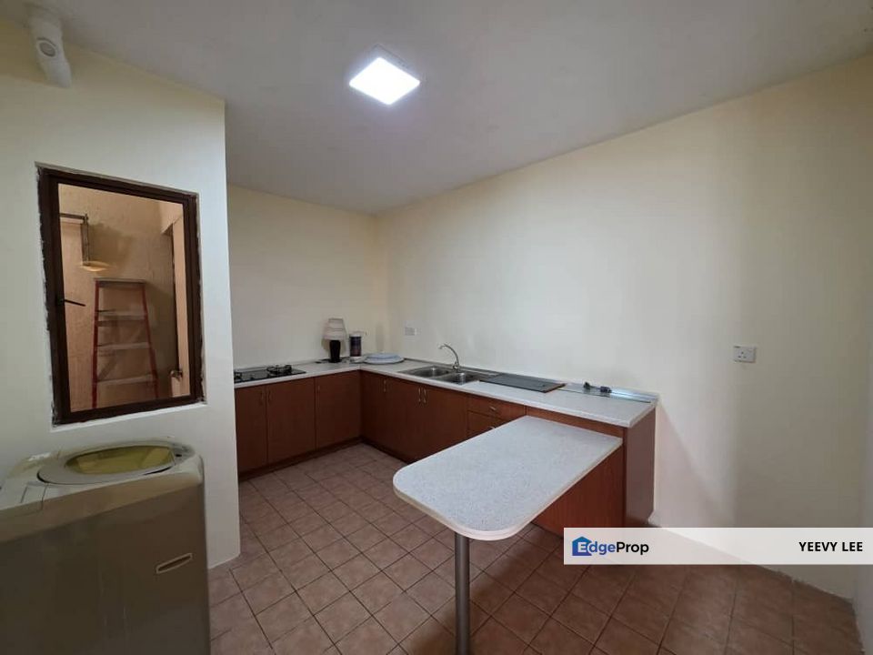 Palm Spring Damansara Corner Lot 936sqft Short Walk to MRT Surian, Selangor, Sunway Damansara