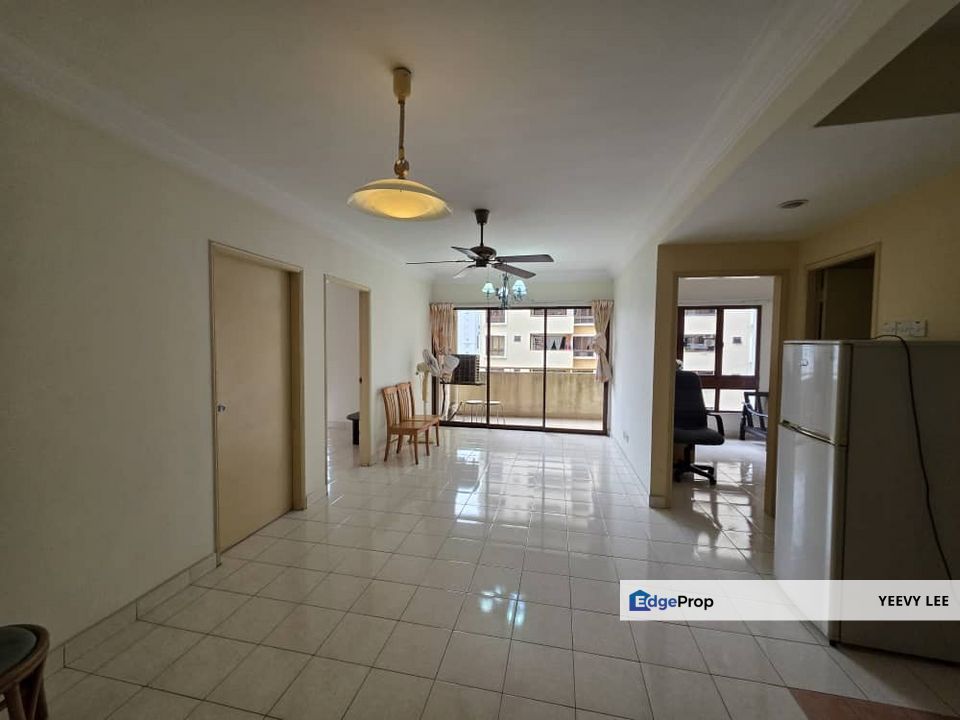 Palm Spring Damansara Corner Lot 936sqft Short Walk to MRT Surian, Selangor, Sunway Damansara