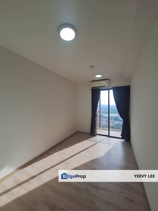 Emporis Residence Kota Damansara Partial Furnished 2 Rooms For Sale, Selangor, Kota Damansara