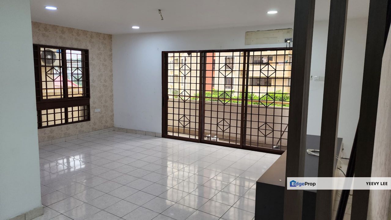 Palm Spring Kota Damansara Partial Furnished 2 Carparks Short Walk to Surian MRT, Selangor, Sunway Damansara