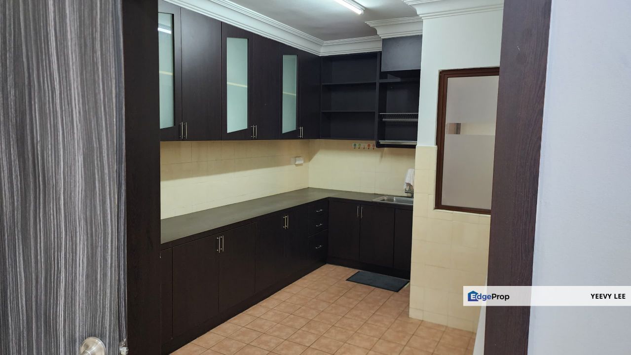 Palm Spring Kota Damansara Partial Furnished 2 Carparks Short Walk to Surian MRT, Selangor, Sunway Damansara