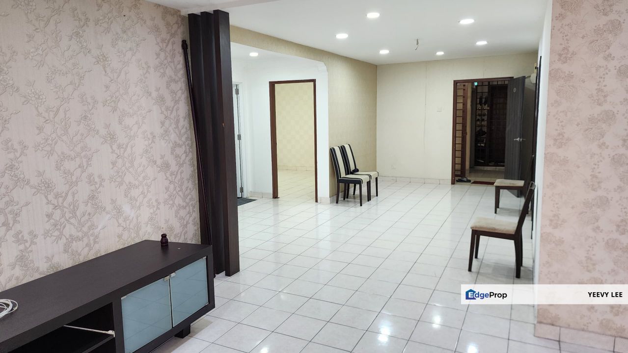 Palm Spring Kota Damansara Partial Furnished 2 Carparks Short Walk to Surian MRT, Selangor, Sunway Damansara