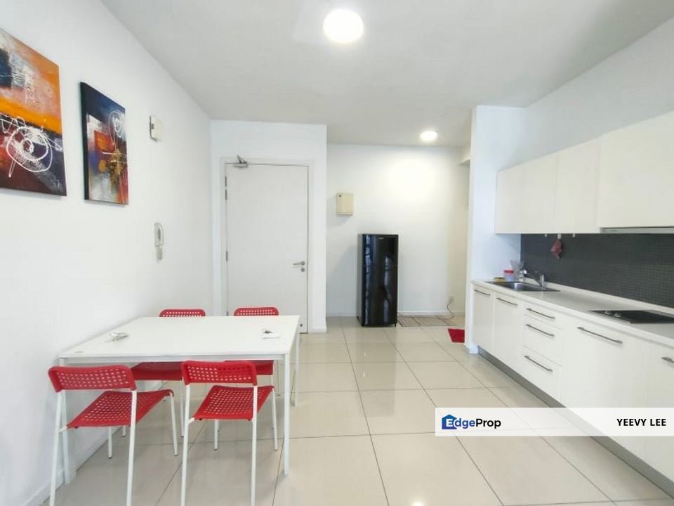 Cascades Residency Fully Furnished Unit Kota Damansara PJ Short Walk to MRT Surian, Selangor, Kota Damansara