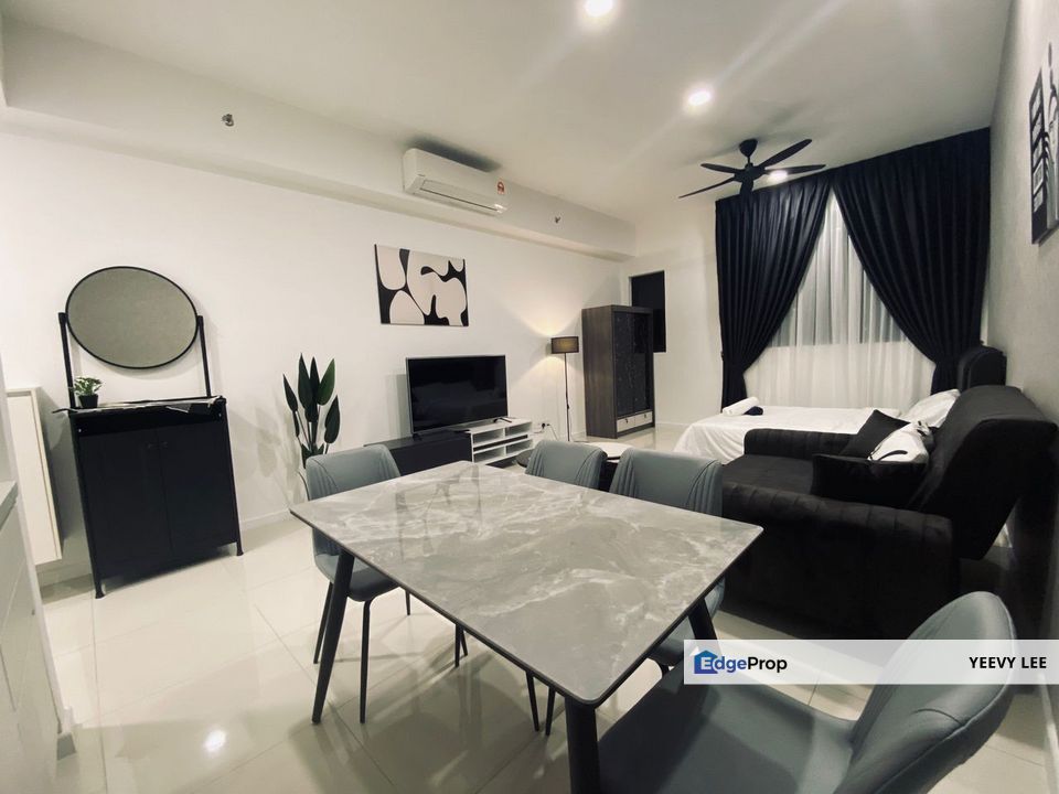 Chambers Residence Fully Furnished Dual Key Studio Short Walk to Sunway Putra Mall & Pwtc LRT, Kuala Lumpur, KL City