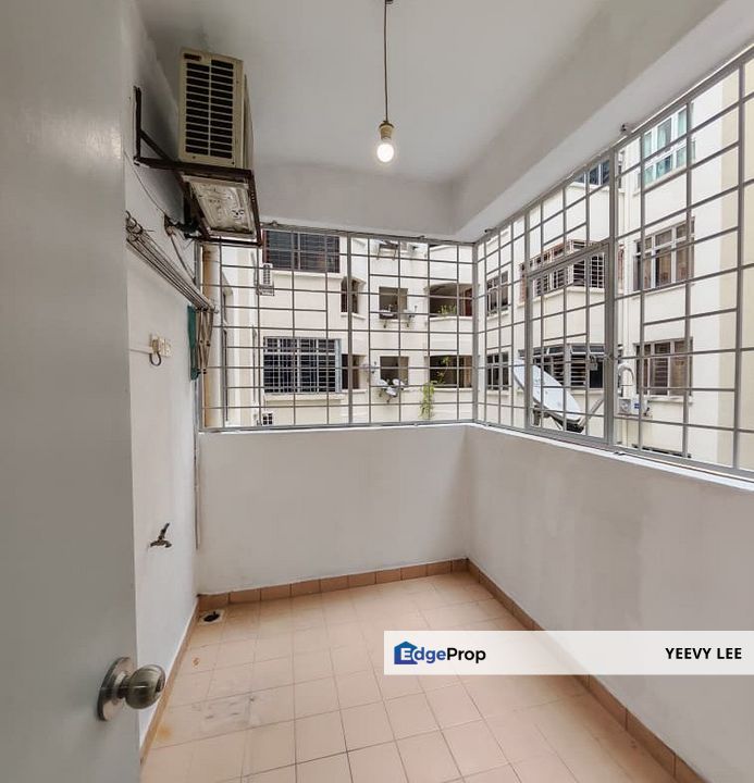 Below Market Value Impian Heights Apartment Freehold Corner Unit For Sale, Selangor, Puchong