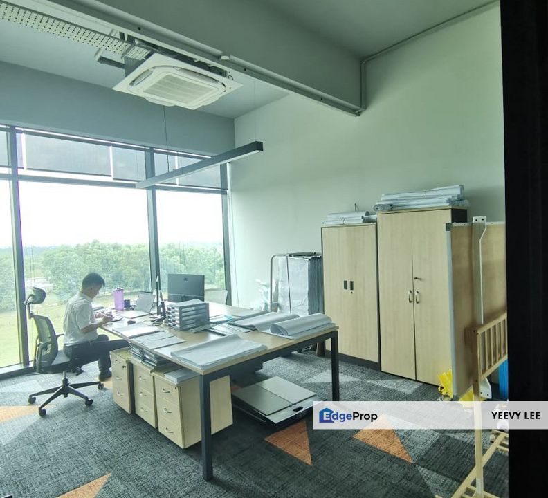 Taman Perindustrian Putra Puchong 5 Storey Office Building For Rent, Selangor, Puchong