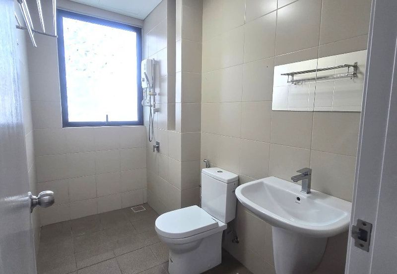 I Residence @ I City