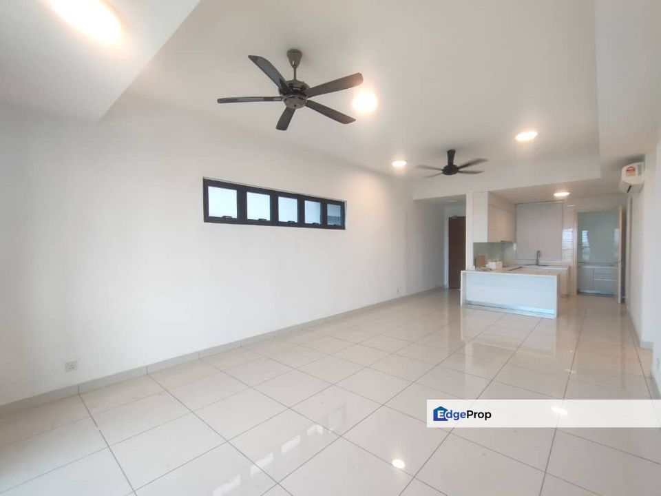 Subang Jaya Corner Lot Service Condominium for SALE, Selangor, Subang Jaya