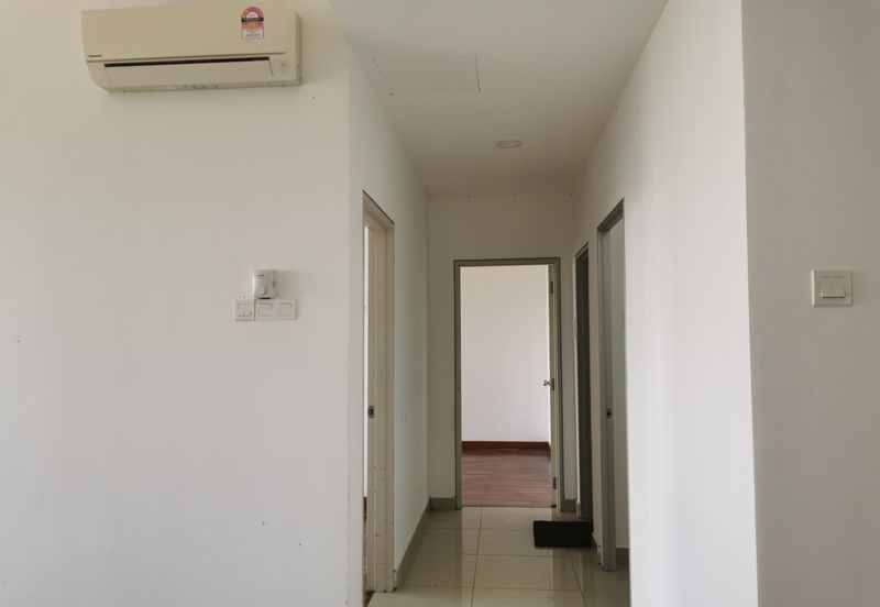 I Residence @ I City