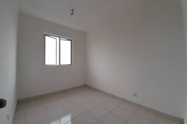 ADENIA APARTMENT @ BANDAR PARKLANDS, KLANG