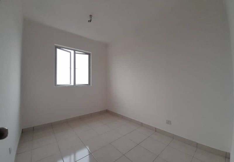 ADENIA APARTMENT @ BANDAR PARKLANDS, KLANG