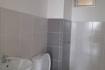 ADENIA APARTMENT @ BANDAR PARKLANDS, KLANG