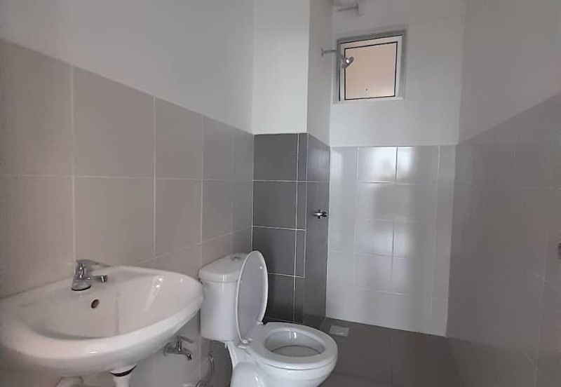 ADENIA APARTMENT @ BANDAR PARKLANDS, KLANG