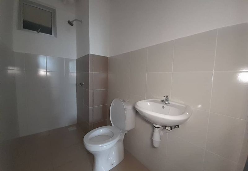 ADENIA APARTMENT @ BANDAR PARKLANDS, KLANG