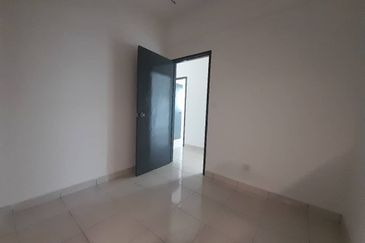 ADENIA APARTMENT @ BANDAR PARKLANDS, KLANG