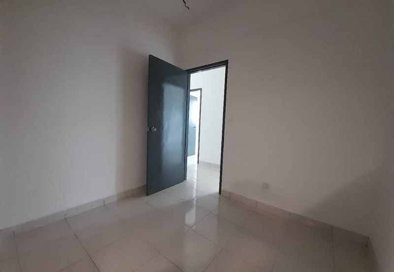 ADENIA APARTMENT @ BANDAR PARKLANDS, KLANG