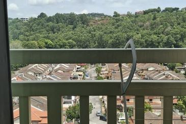 Hijauan Puteri Condominiums