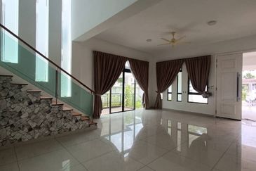 The Eastwell @ Eco Botanic —— Elegant Living IN A Prestigious Community !!