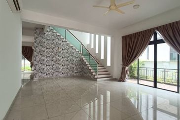 The Eastwell @ Eco Botanic —— Elegant Living IN A Prestigious Community !!