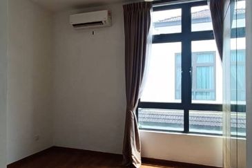 The Eastwell @ Eco Botanic —— Elegant Living IN A Prestigious Community !!