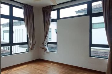 The Eastwell @ Eco Botanic —— Elegant Living IN A Prestigious Community !!