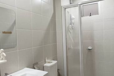 Meridin Bayvue Apartment