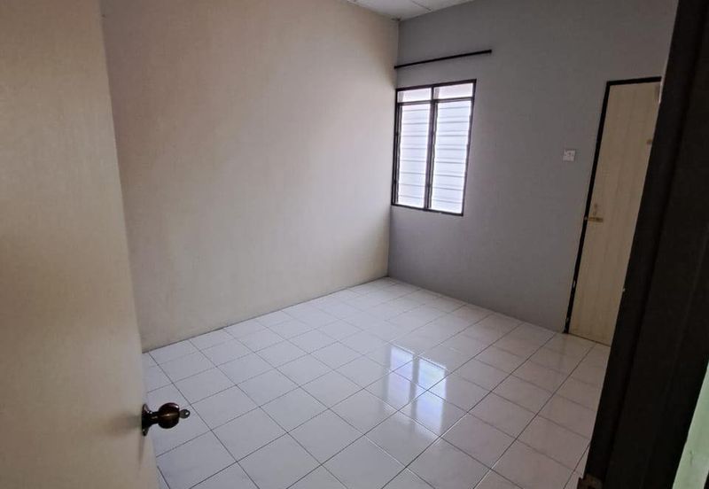 Bercham Double Storey House For Sale