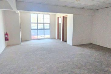 Menglembu Warehouse/Factory For own use or investment 怡保万里望仓库，投资自用两相宜