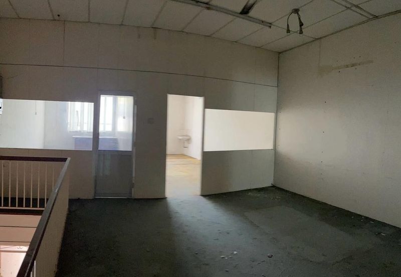 Persiaran Greenhill, Kampung Jawa