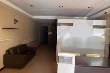 Persiaran Greenhill, Kampung Jawa