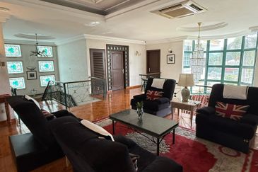 Ipoh Homestay @ 2 adjoining Bungalow For Sale