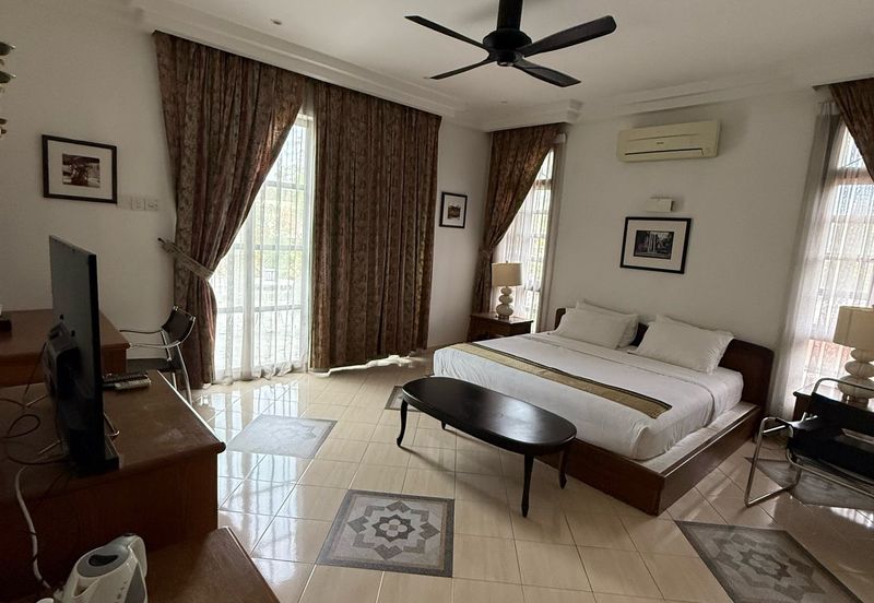 Ipoh Homestay @ 2 adjoining Bungalow For Sale