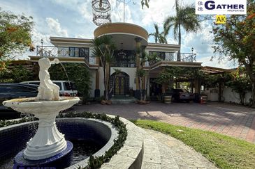 Ipoh Homestay @ 2 adjoining Bungalow For Sale