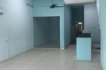 Medan Ipoh Shop Ground Floor For Rent ( 楼下店铺出租 )
