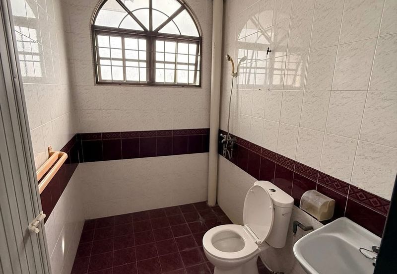 Bandar Baru Tambun 2.5 Storey Terrace House For Sale 