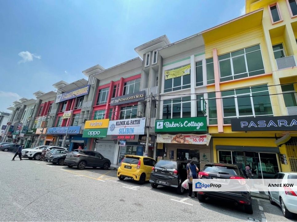 Silibin Three Storey Shop For Sale, Perak, Ipoh