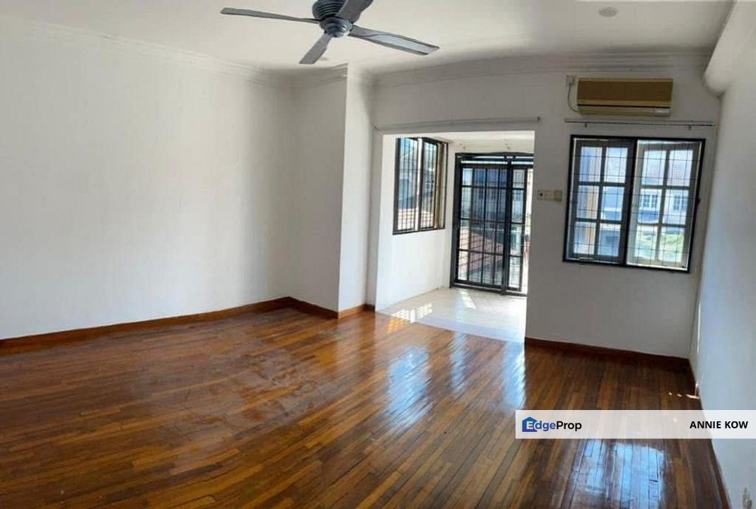 For Sale - Ipoh Bandar Baru Tambun Double storey house  ( 怡保小桂林小桂林双层排屋出售 ), Perak, Tambun