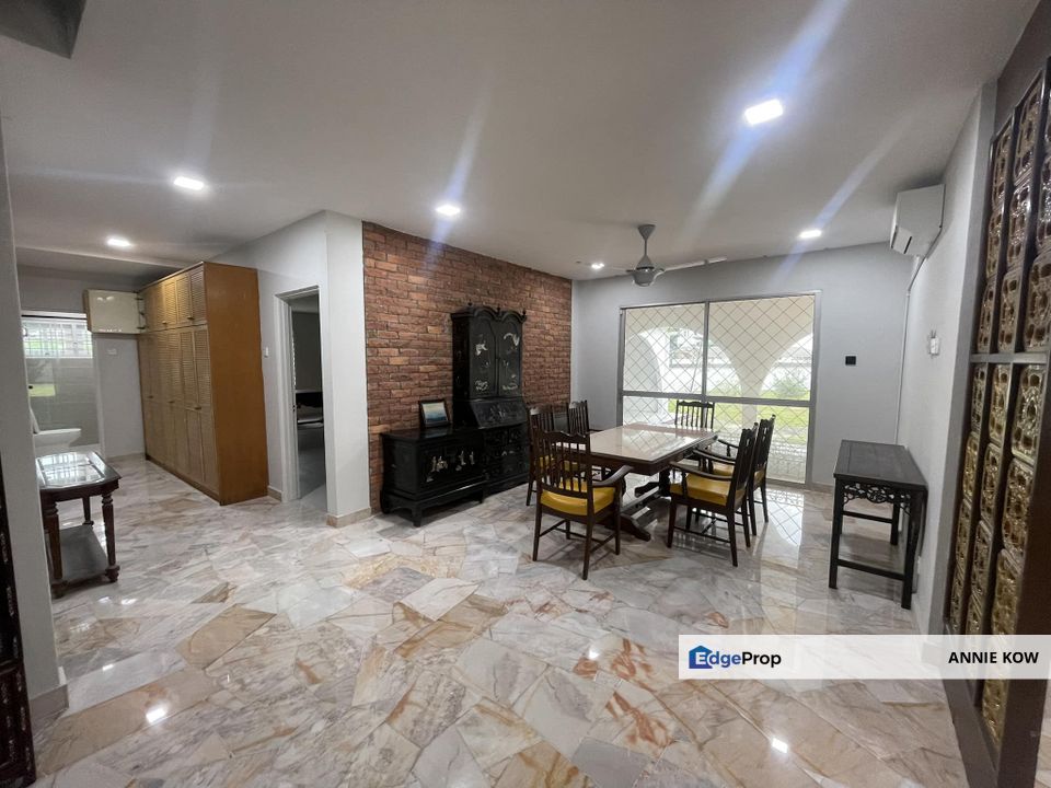 Ipoh Thompson 2 Storey Bungalow with huge land, Perak, Ipoh