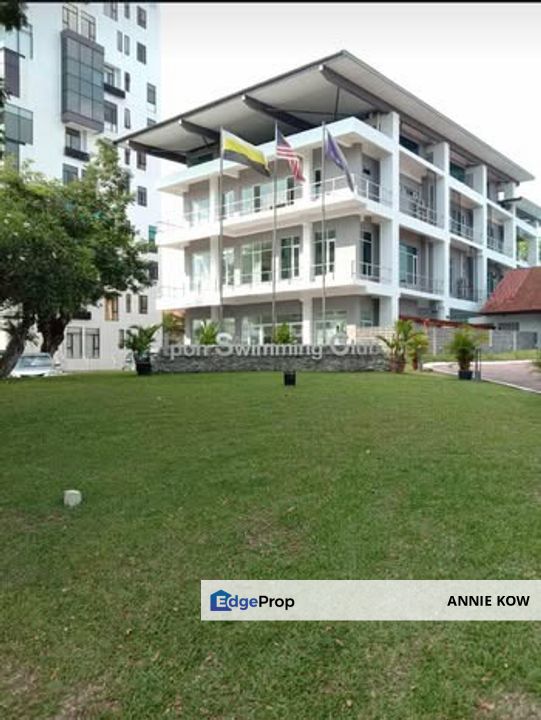 Double storey Bangalow house in Taman Golf for sale , Perak, Ipoh