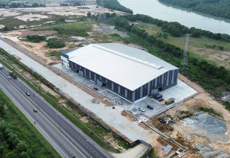 West Port, Pulau Indah