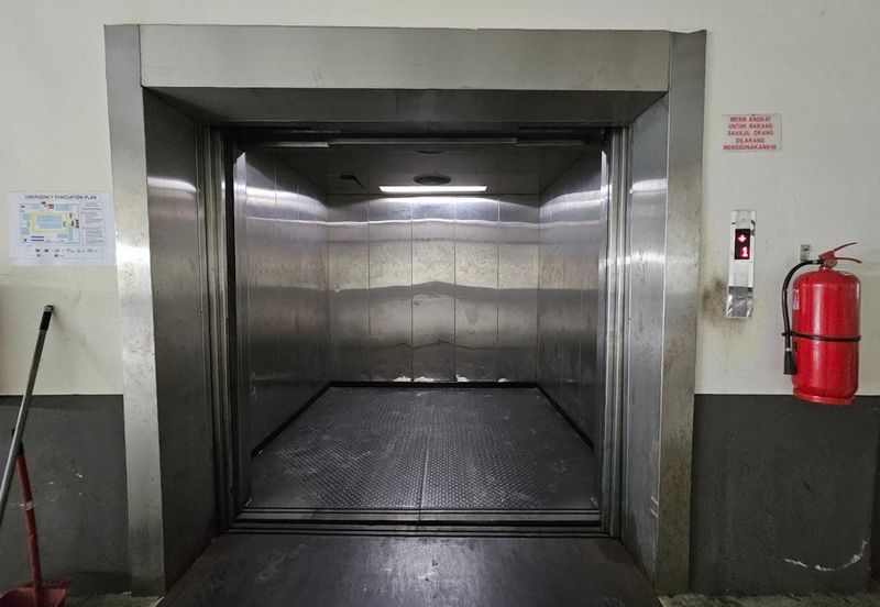 Very Rare Factory With High Electric Power Supply For Rent