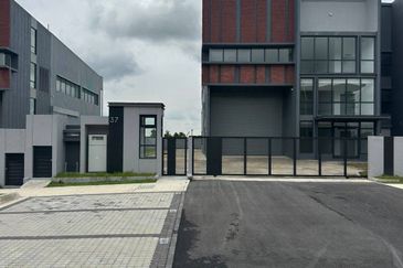 Elmina Business Park